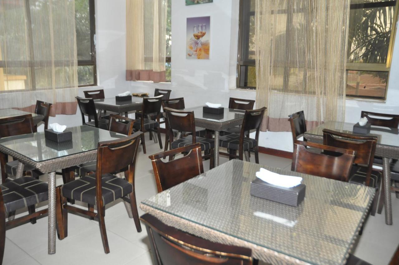 Hotel de Mag  Dar es Salaam Exterior foto